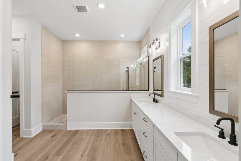 Owner's Bath