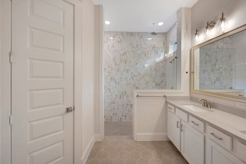 Owner's Bath