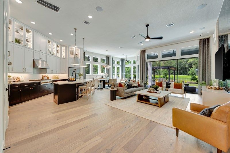 The Cassandra - Family Room
