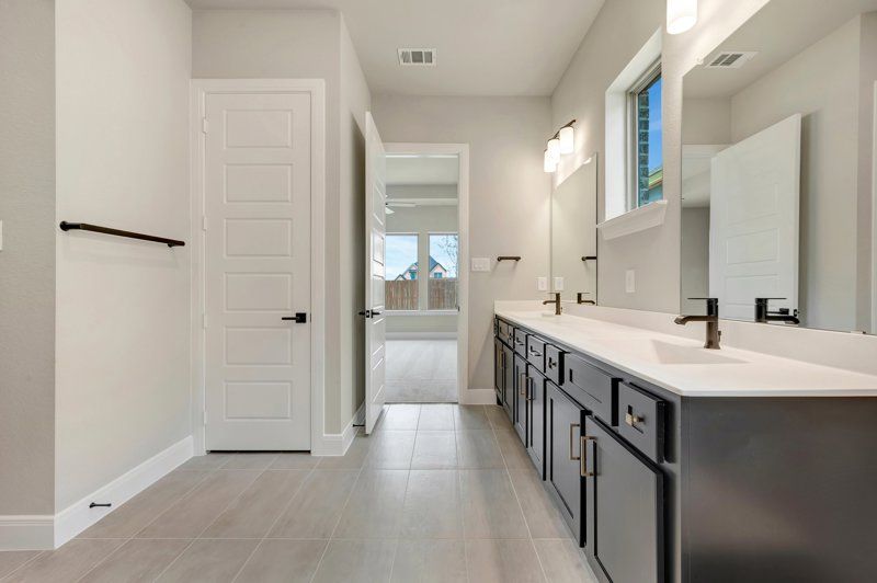 Owner's Bath