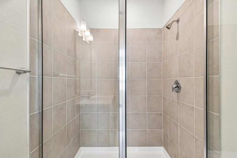 The Shelmer - Owner's Bath