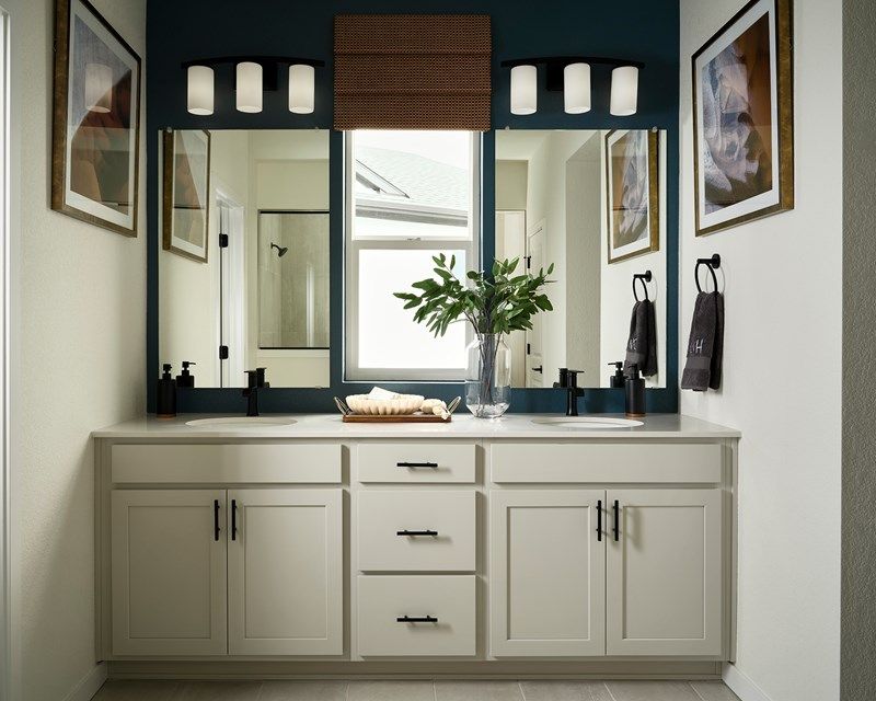 The Castlegate - Owner's Bath