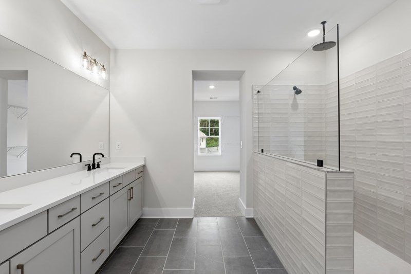 Owner's Bath