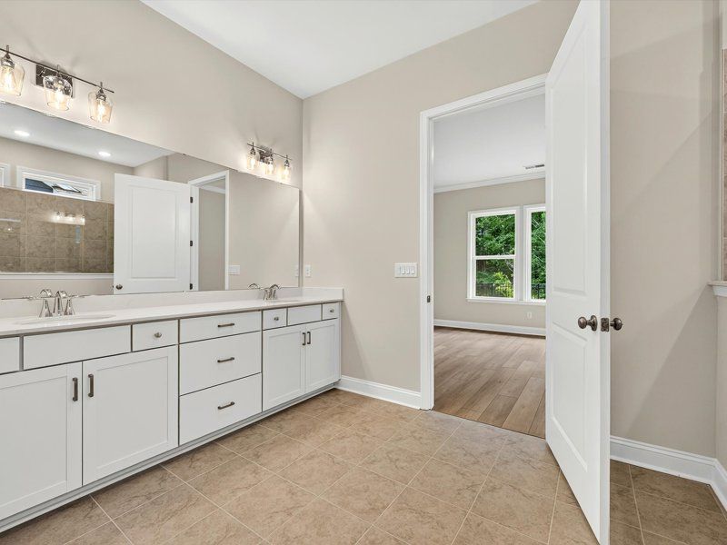 Owner's Bath