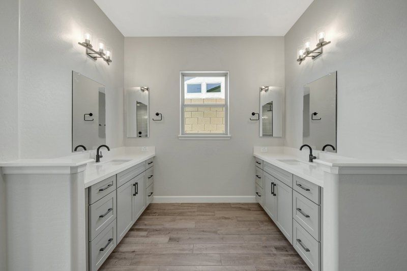 Owner's Bath