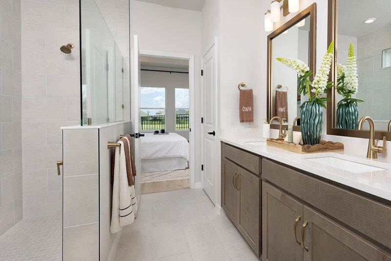 The Hornbeam - Owner's Bath