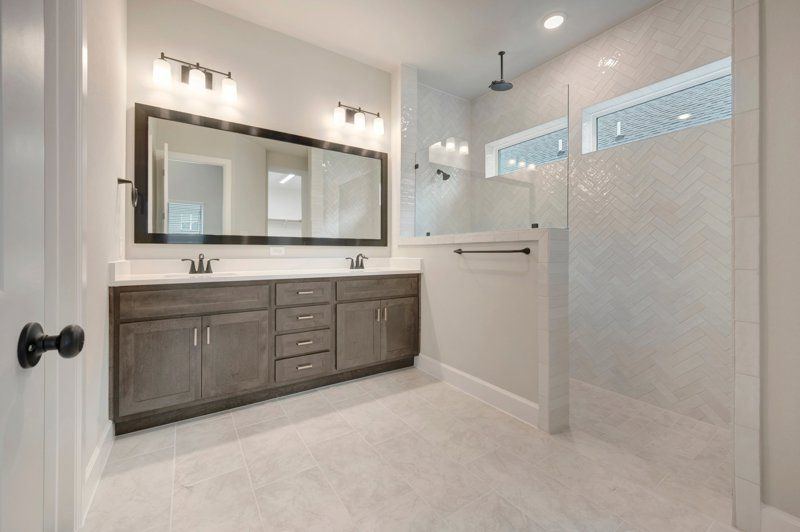 Owner's Bath