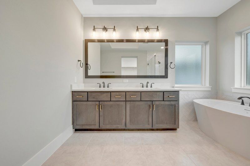 Owner's Bath
