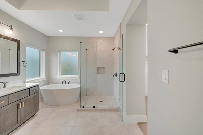 Owner's Bath