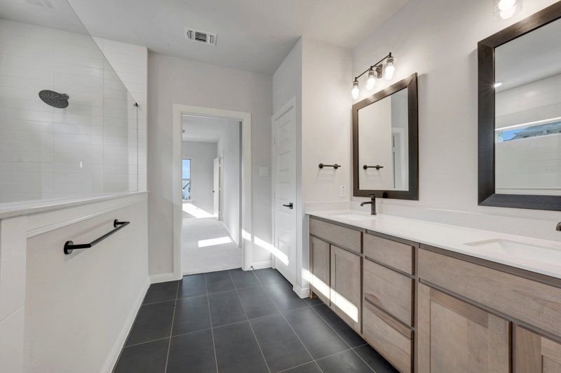 Owner's Bath