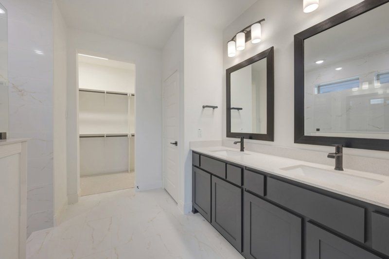 Owner's Bath