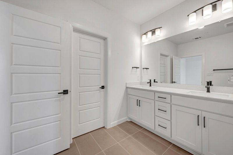 Owner's Bath