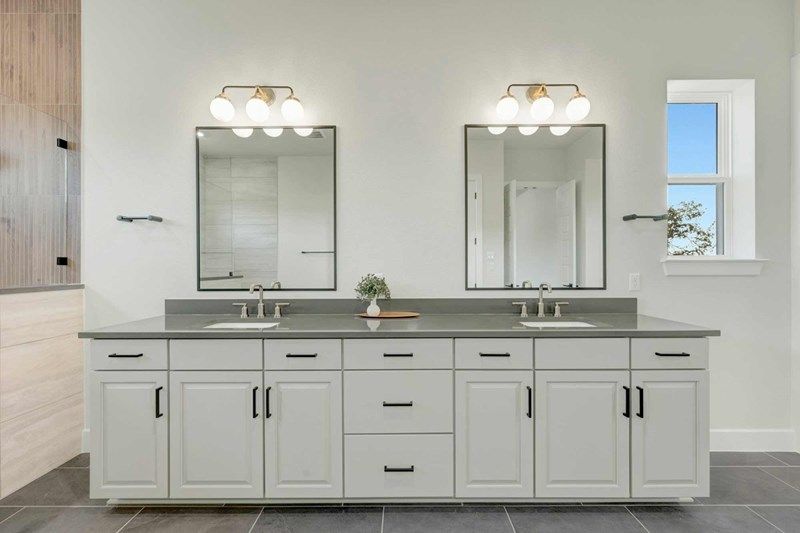 The McClure - Owner's Bath