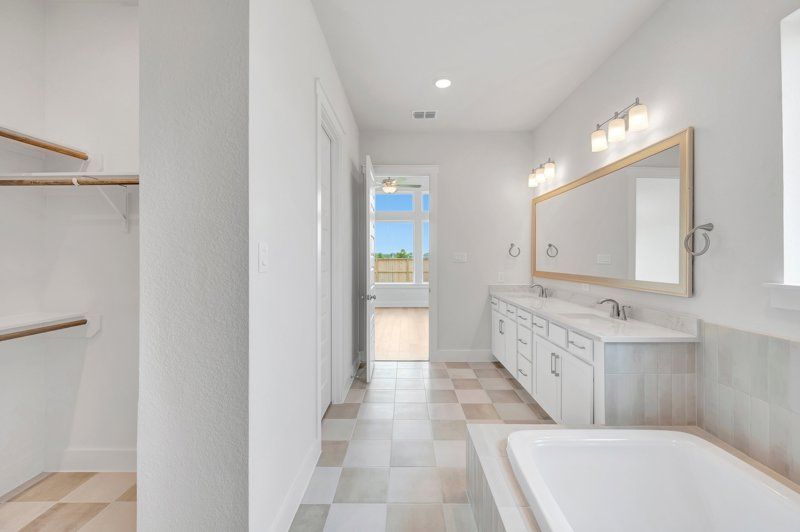 Owner's Bath