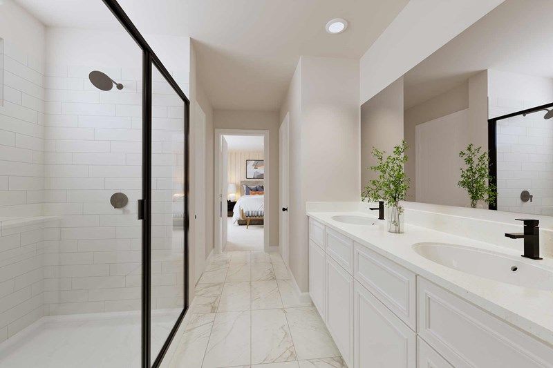 The Crescent - Owner's Bath
