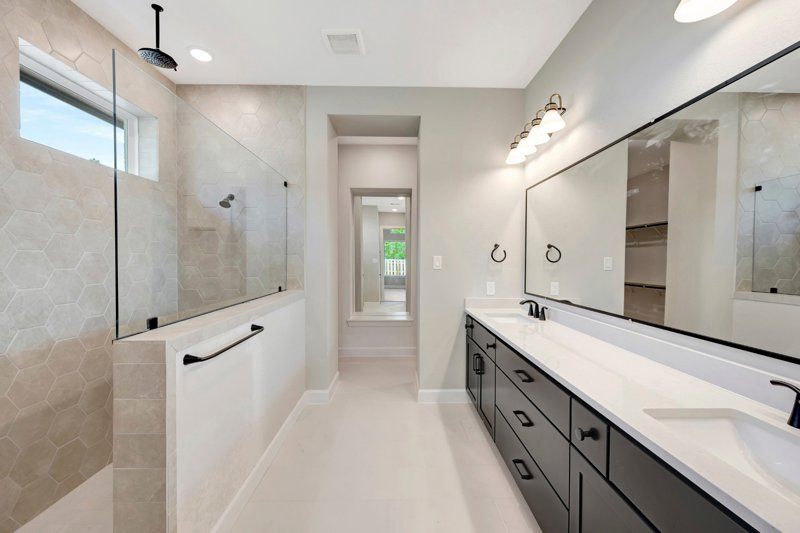 Owner's Bath