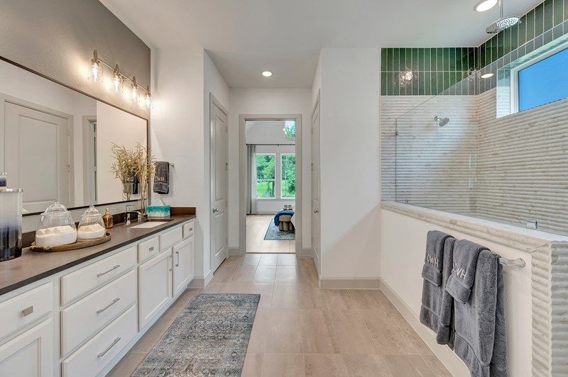 The Cornwall - Owner's Bath