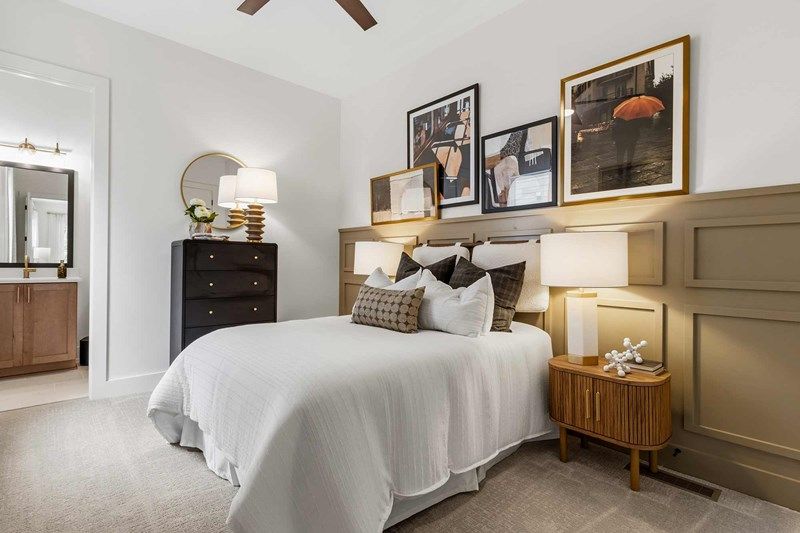 The Taft Basement - Bedroom