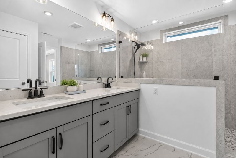 Owner's Bath
