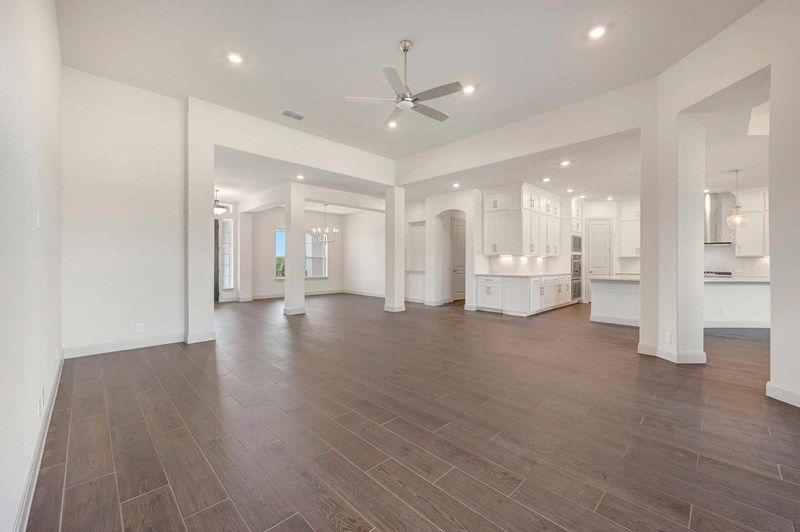 The Maidstone - Family Room