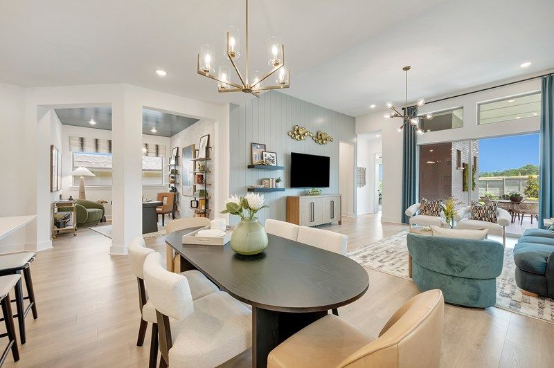 The Conroe - Dining