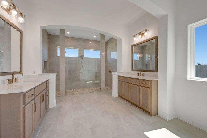 Owner's Bath