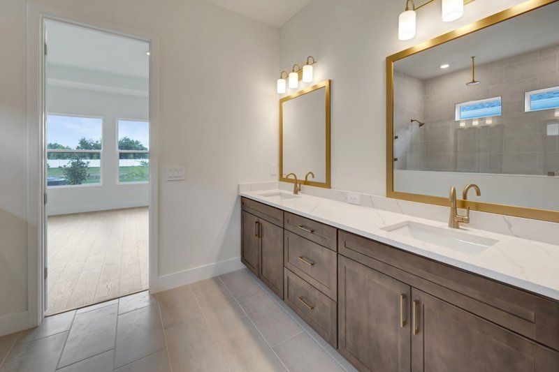 Owner's Bath