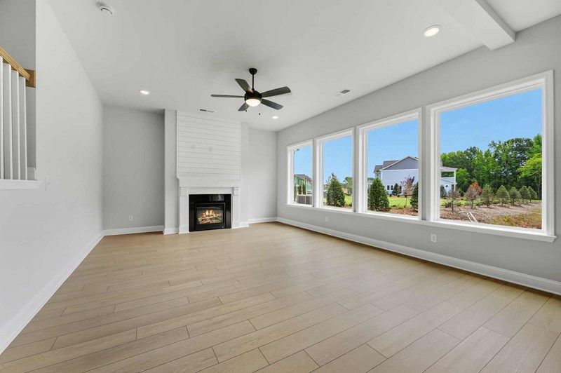 The Starflower - Family Room
