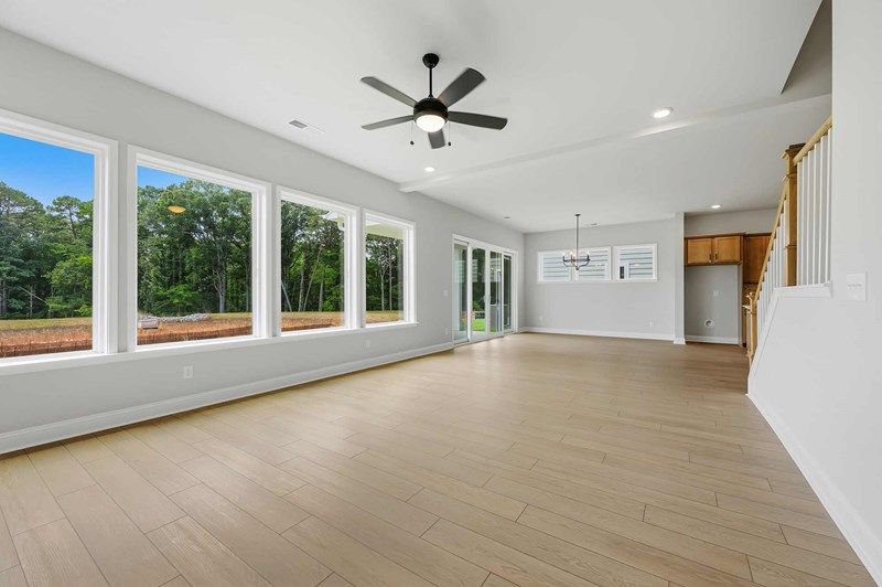 The Starflower - Family Room