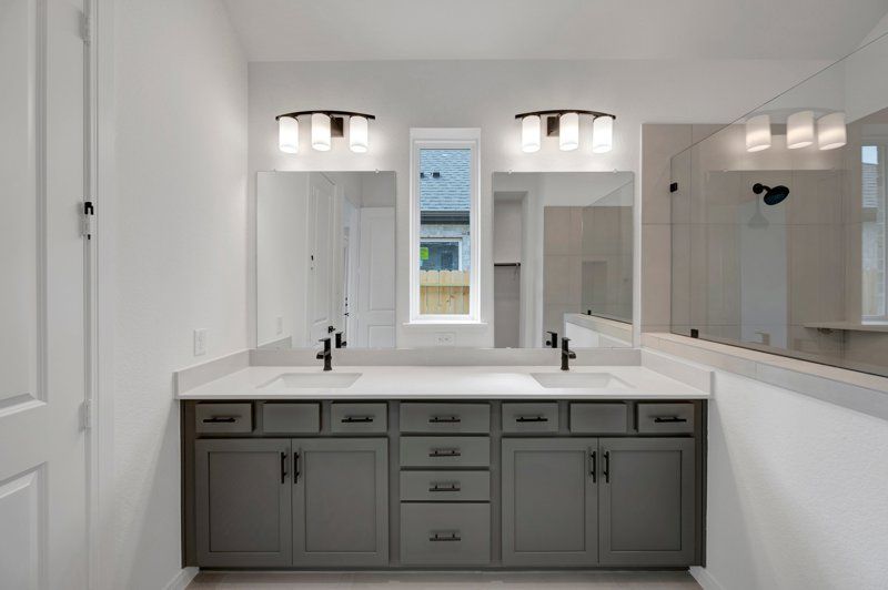 Owner's Bath