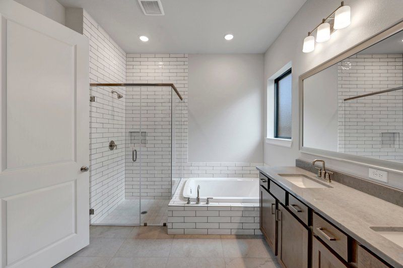 Owner's Bath