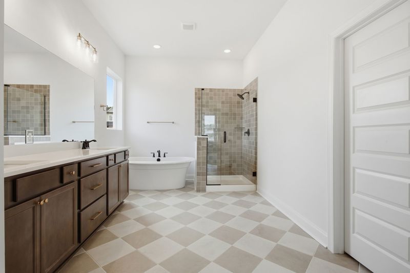 Owner's Bath