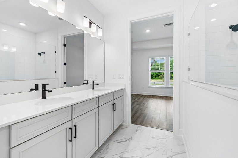 Owner's Bath