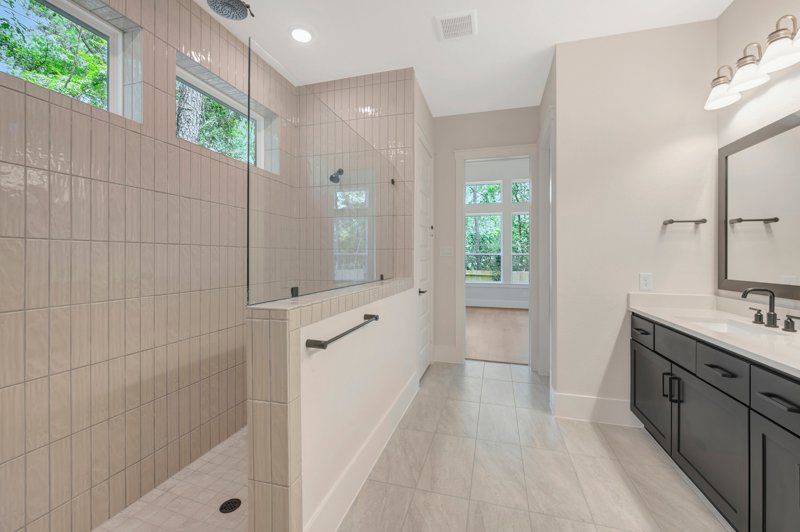 Owner's Bath