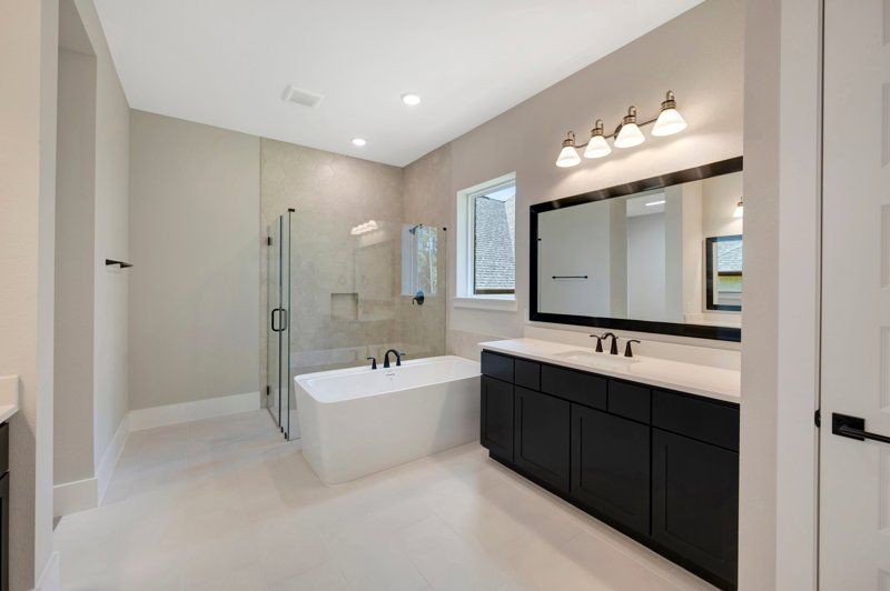 Owner's Bath