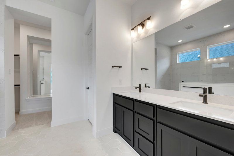 Owner's Bath