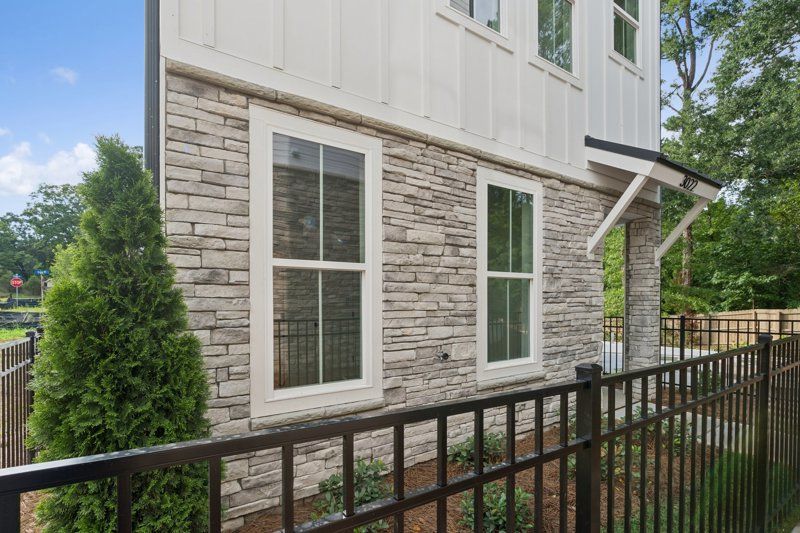 Murphey - Celesta: Scottdale, Georgia - David Weekley Homes