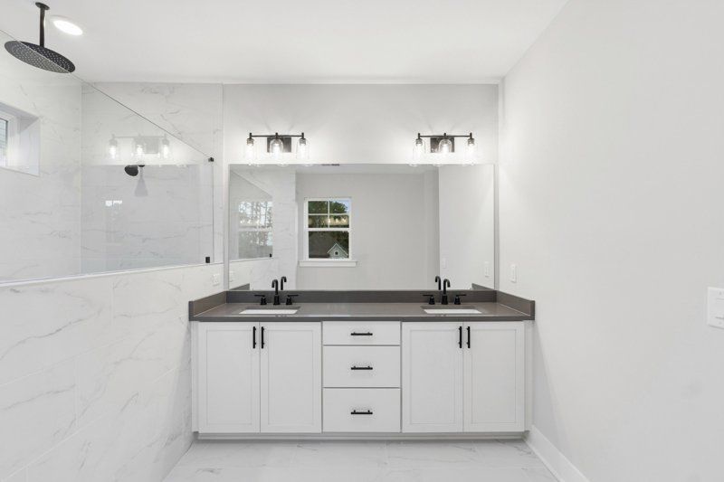Owner's Bath