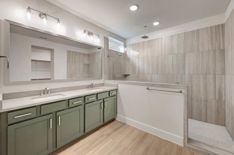 Owner's Bath