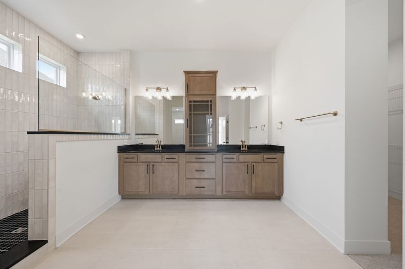 Owner's Bath