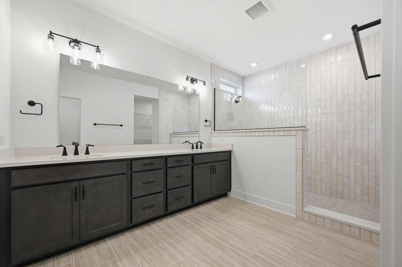 The Taswell - Owner's Bath
