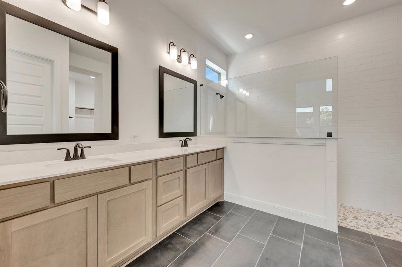 Owner's Bath