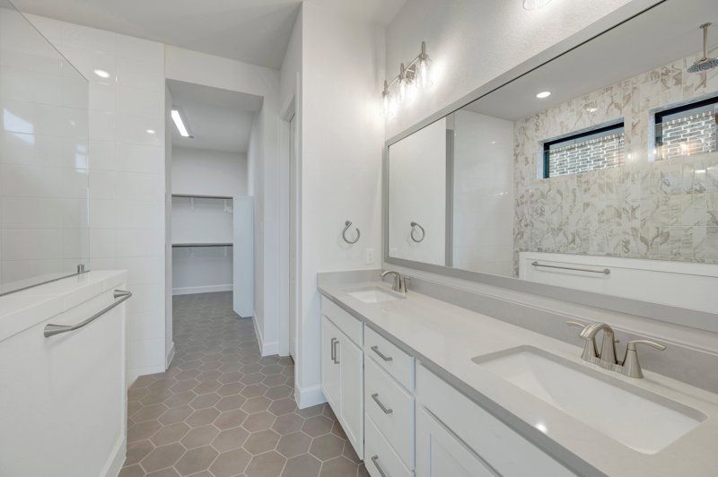 Owner's Bath