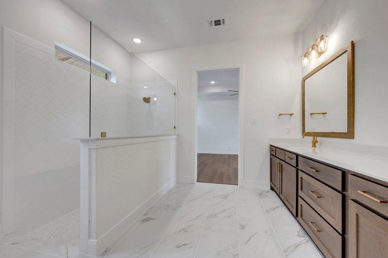 Owner's Bath