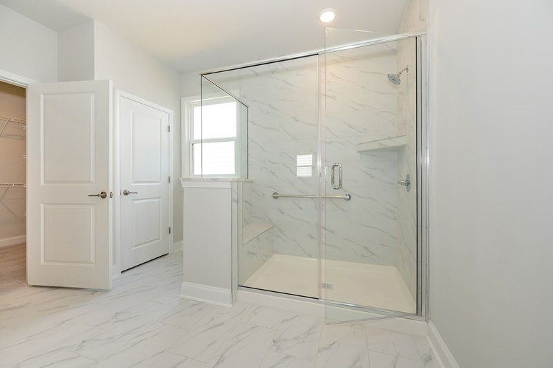 The Ponder - Owner's Bath