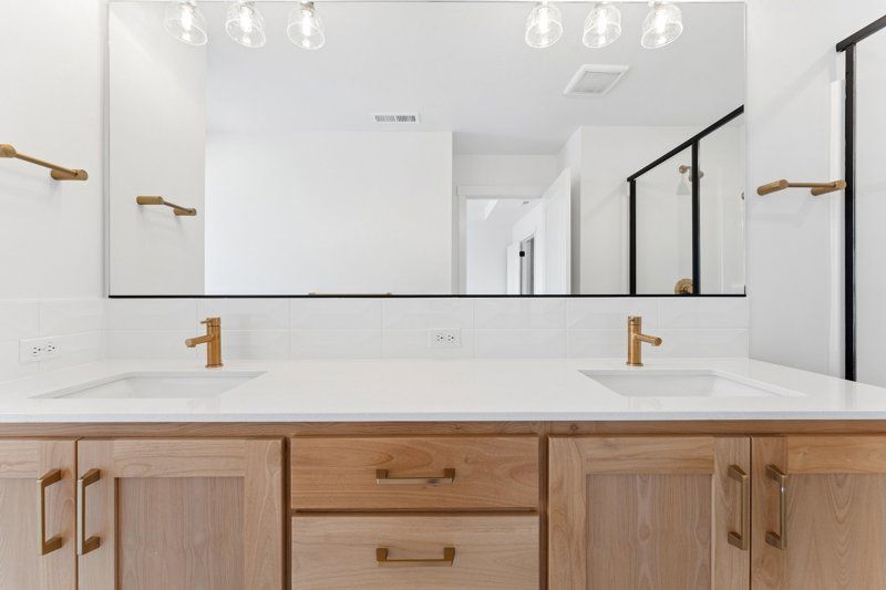 Owner's Bath