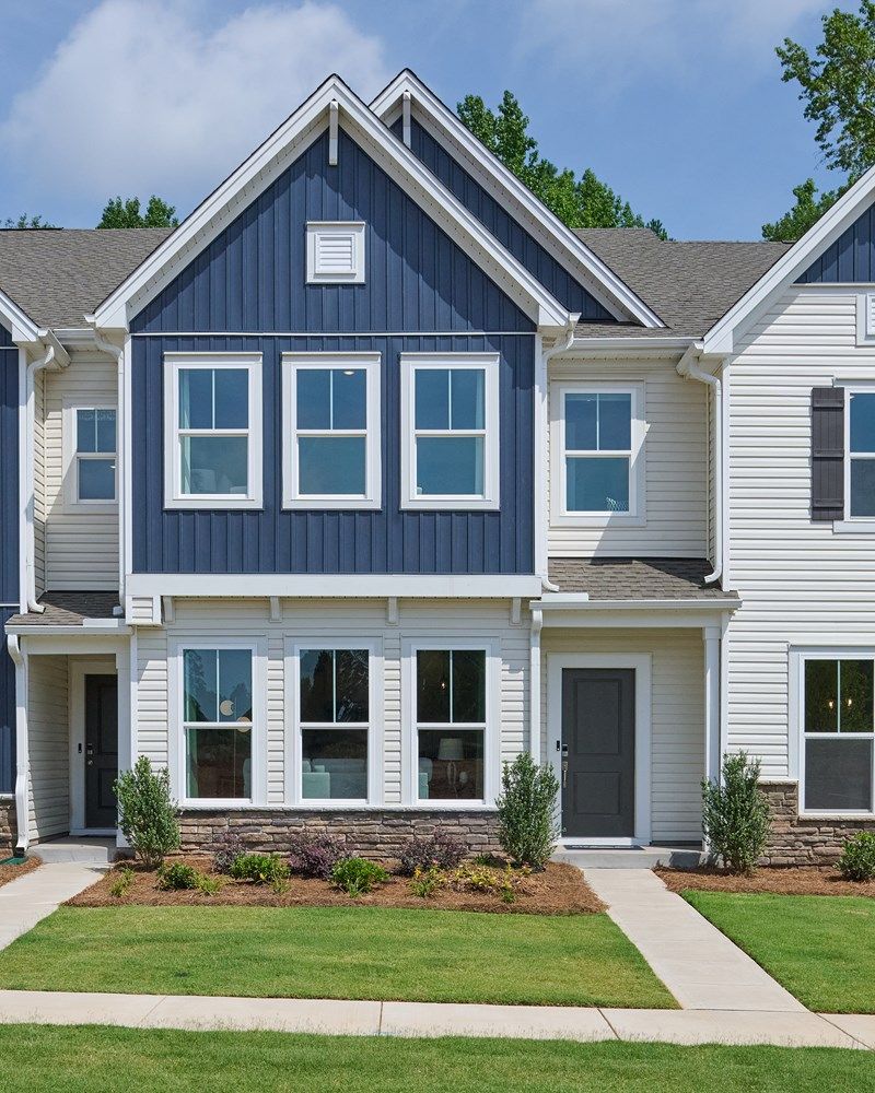The Tundra - Exterior Front