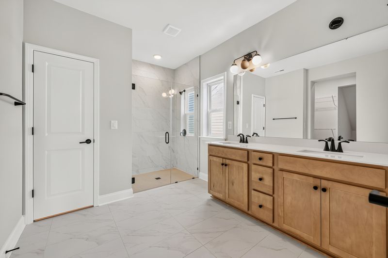 Owner's Bath