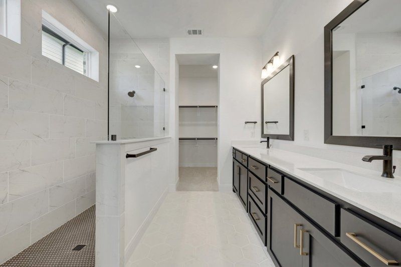 Owner's Bath