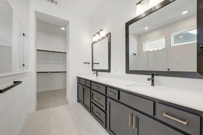 Owner's Bath
